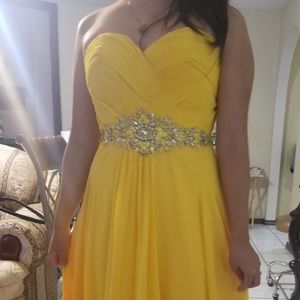 ✨Bright & Beautiful ✨Strapless Yellow Dress